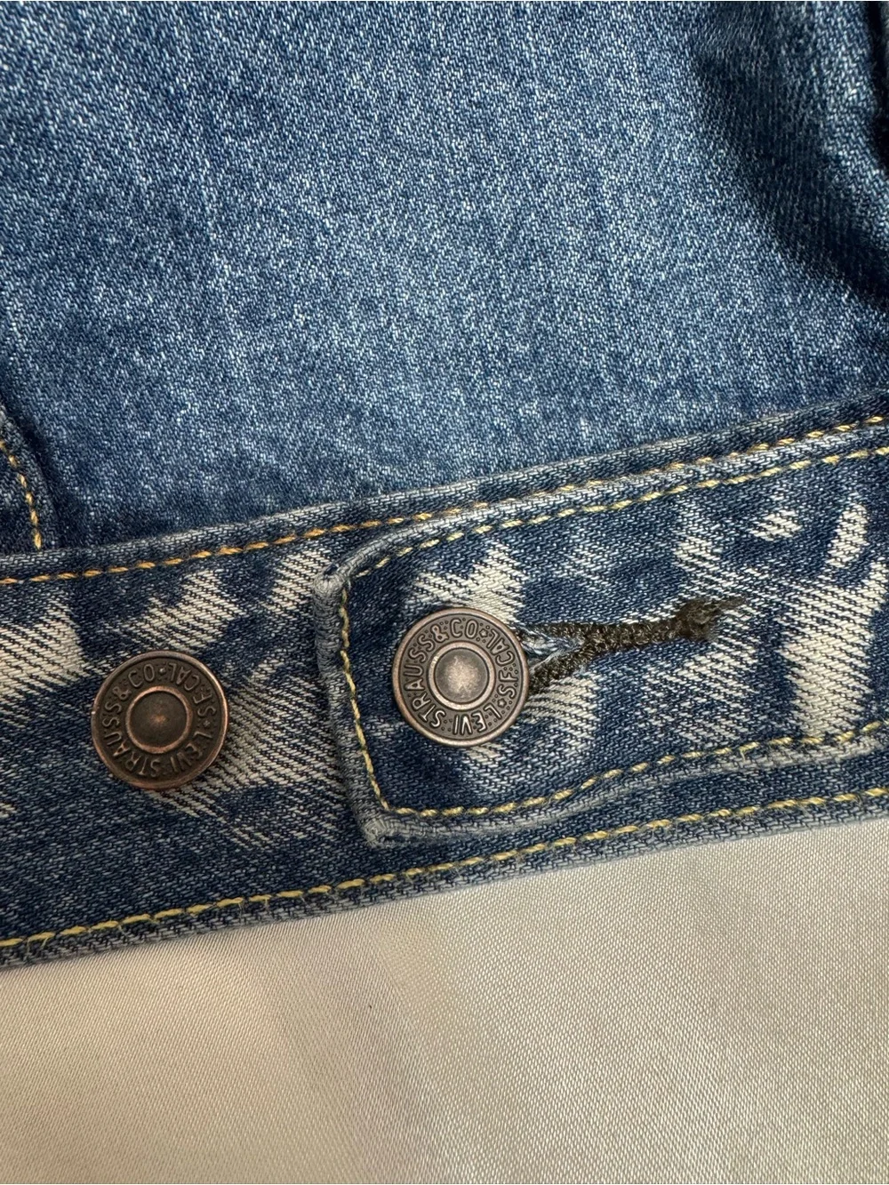 Levi’s Denim Trucker Vest Distressed Faded Wash